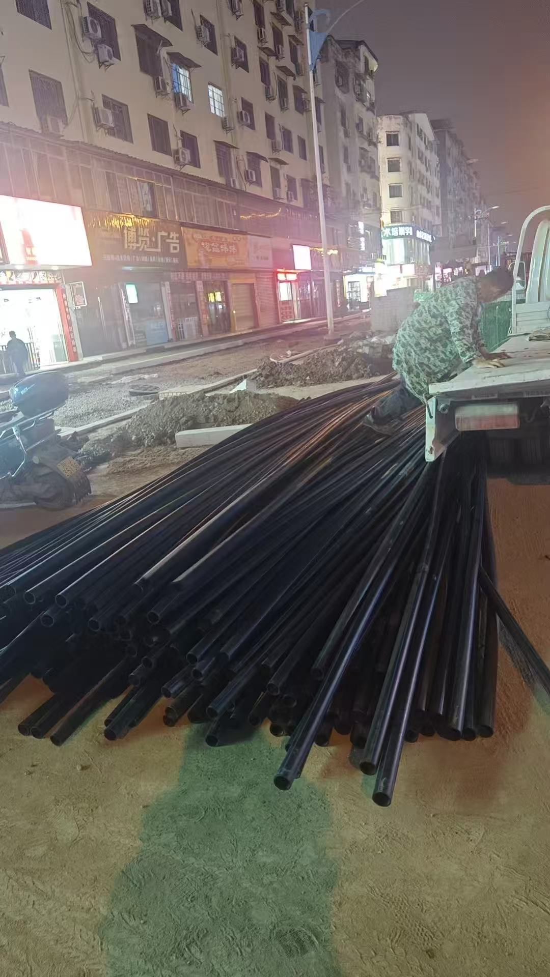 f9f32a6919b8345fbb10a2207f2425bf.jpg 遂宁市船山区天宫路-PE穿线管