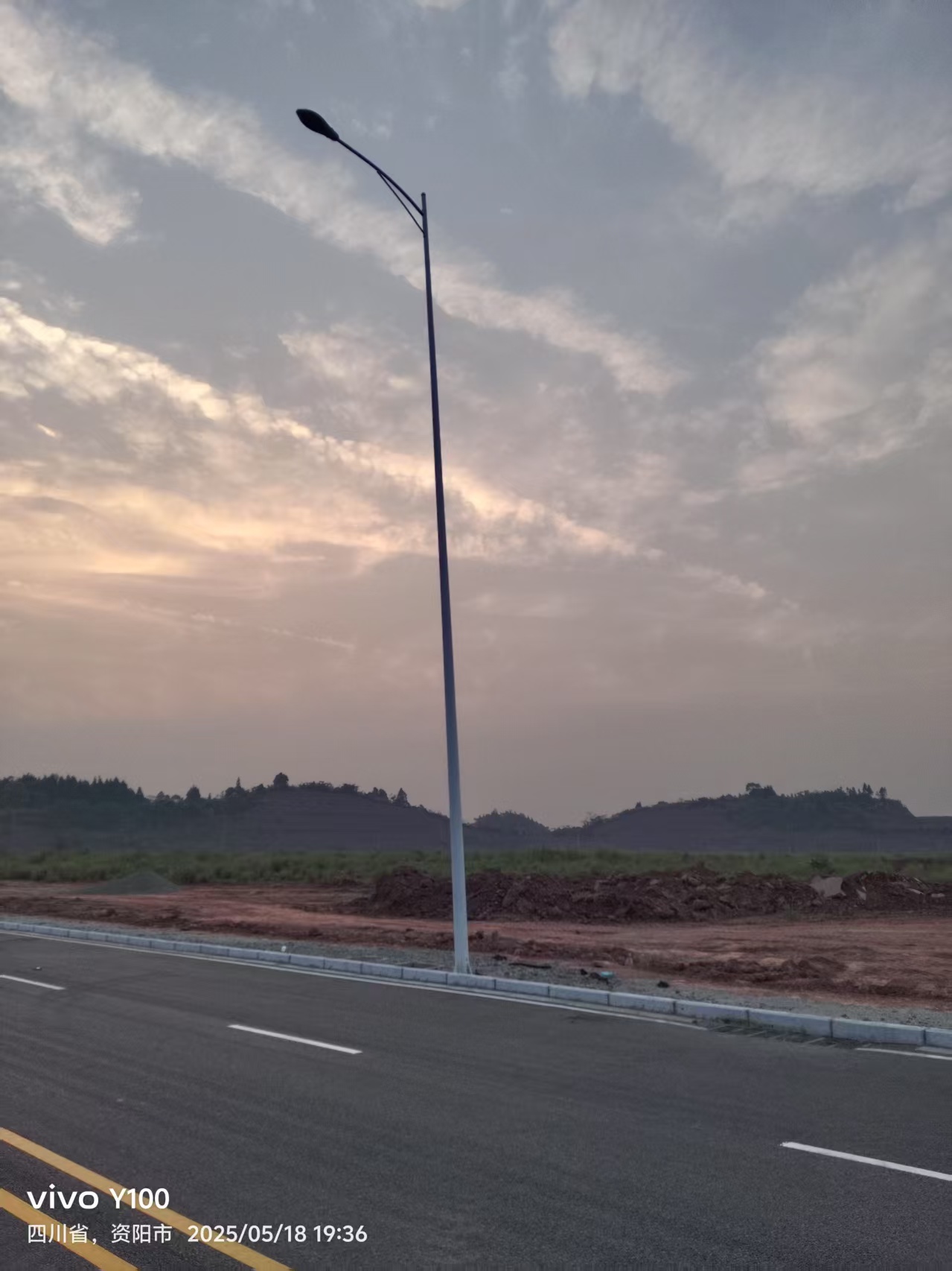 乐至韵达园路灯照片